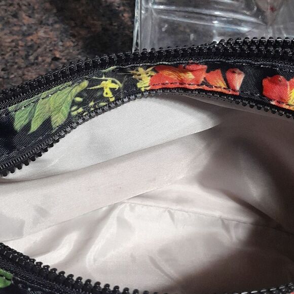 Kipling Crossbody Purse..."Callie"...EUC  - Picture 7 of 10